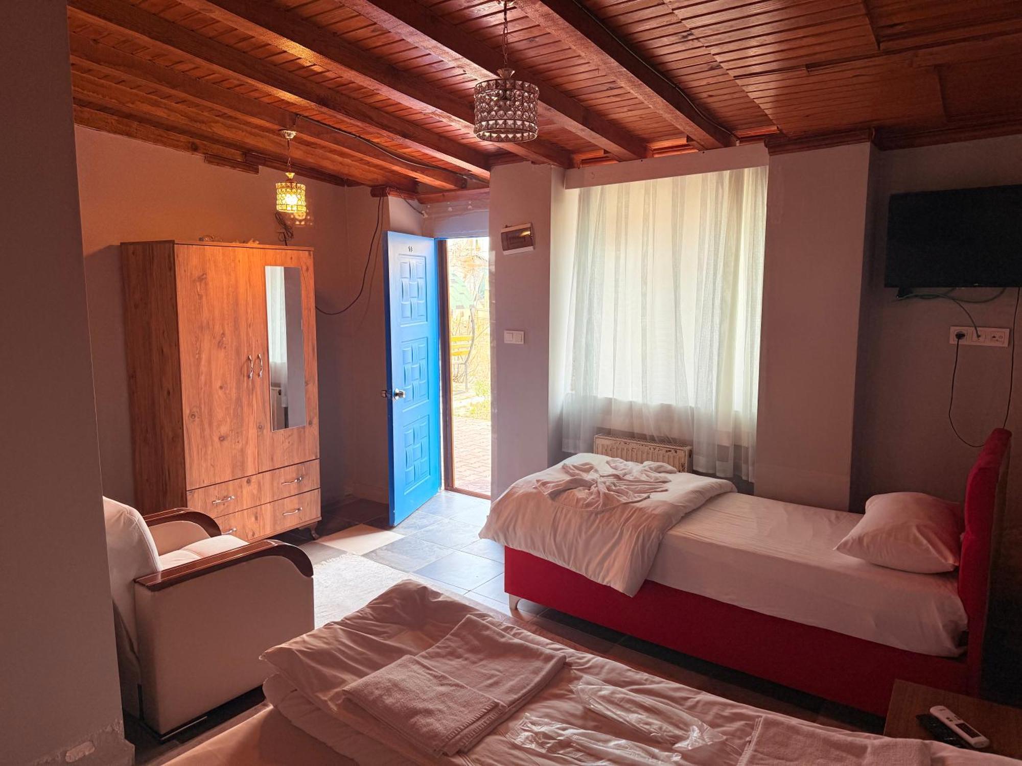 Oez Butik Otel Antik Kent Myrleia Mudanya Buitenkant foto